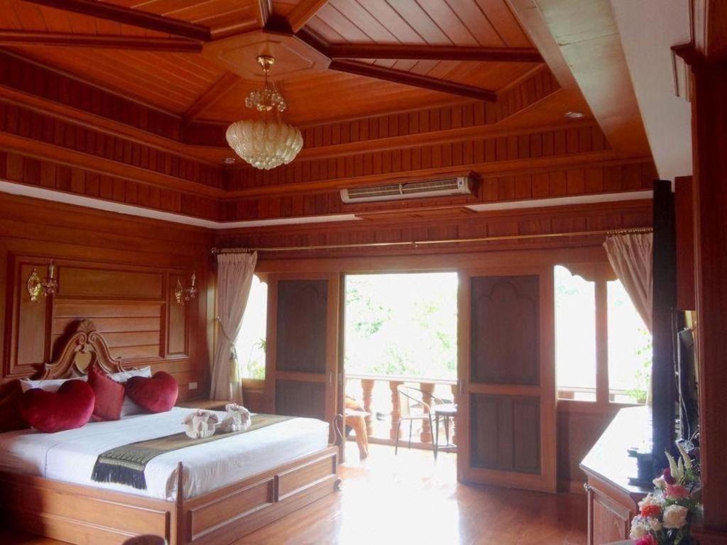 Ngamta Hotel Мэхонгсон Экстерьер фото